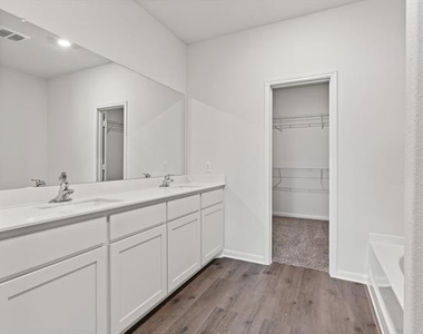 1306 Reed Street - Photo Thumbnail 4