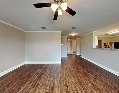 1405 Evergreen Street - Photo Thumbnail 3