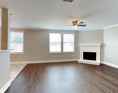 1405 Evergreen Street - Photo Thumbnail 5