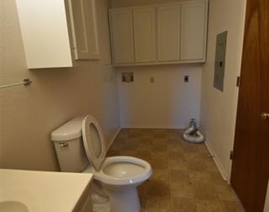 514 Pecan Street - Photo Thumbnail 11