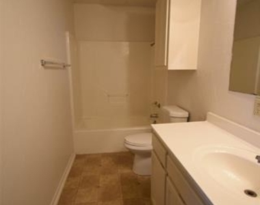 514 Pecan Street - Photo Thumbnail 8