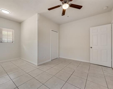2704 Rosen Avenue - Photo Thumbnail 12
