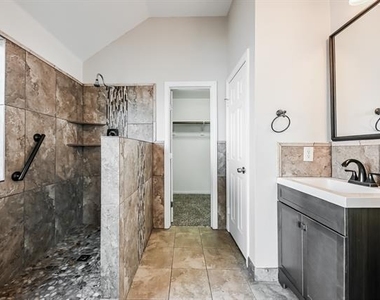 502 Dover Park Trail - Photo Thumbnail 12