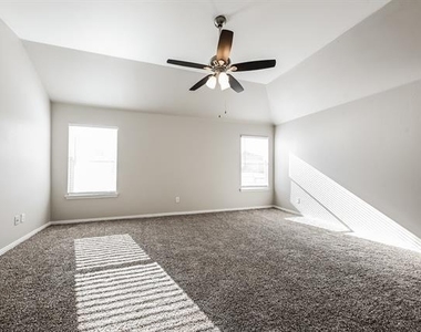 502 Dover Park Trail - Photo Thumbnail 9