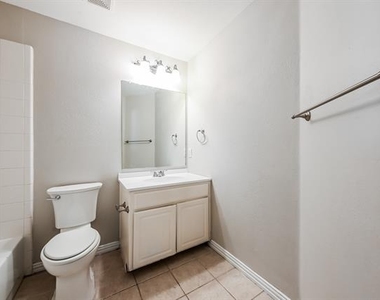 502 Dover Park Trail - Photo Thumbnail 13