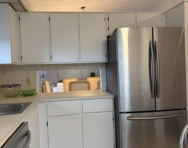 8934 Sunnywood Place - Photo Thumbnail 6