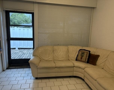 8934 Sunnywood Place - Photo Thumbnail 24