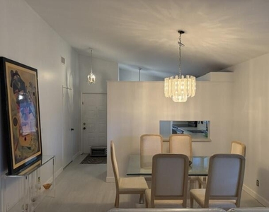 8934 Sunnywood Place - Photo Thumbnail 9