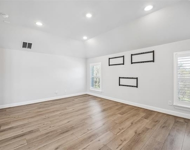 4913 Meadow Creek Drive - Photo Thumbnail 25