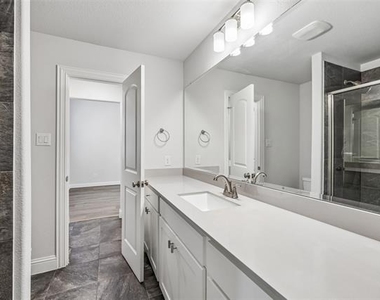 4913 Meadow Creek Drive - Photo Thumbnail 28
