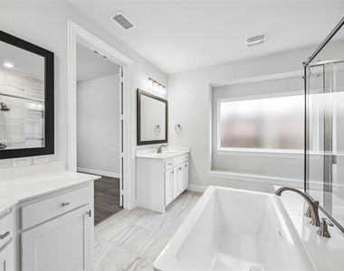 4913 Meadow Creek Drive - Photo Thumbnail 18