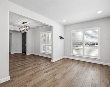 4913 Meadow Creek Drive - Photo Thumbnail 6