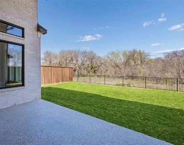 4913 Meadow Creek Drive - Photo Thumbnail 30