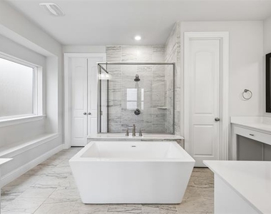 4913 Meadow Creek Drive - Photo Thumbnail 16