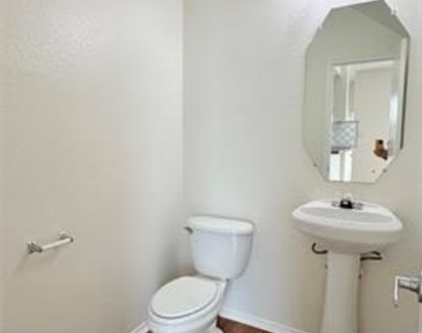 2260 Stonebrook Lane - Photo Thumbnail 5