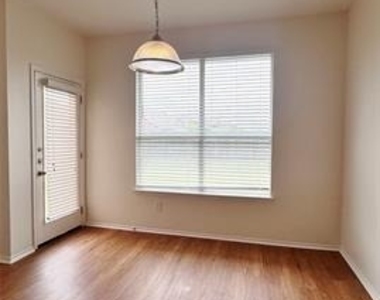 2260 Stonebrook Lane - Photo Thumbnail 3