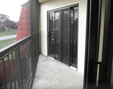 3896 Victoria Drive - Photo Thumbnail 10
