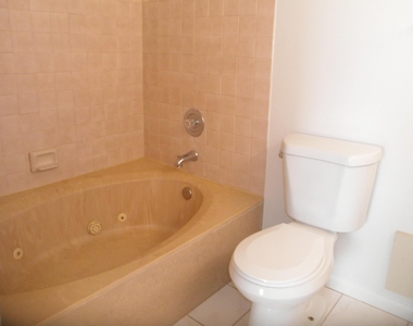 3896 Victoria Drive - Photo Thumbnail 9