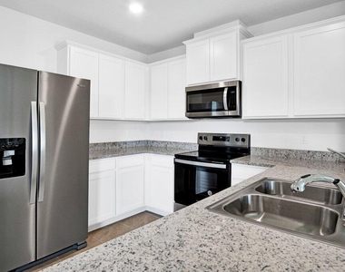 12341 Sw Nettuno Way - Photo Thumbnail 33