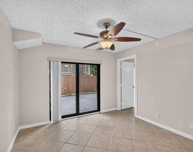 744 Springdale Circle - Photo Thumbnail 19
