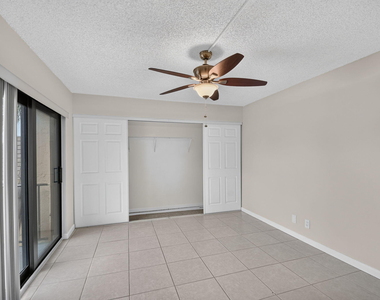 744 Springdale Circle - Photo Thumbnail 22