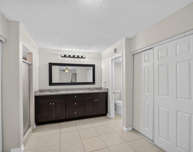 744 Springdale Circle - Photo Thumbnail 33