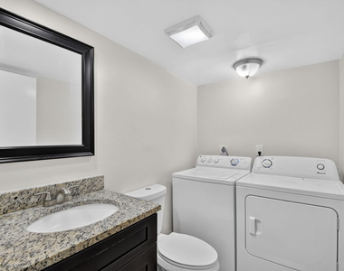 744 Springdale Circle - Photo Thumbnail 12