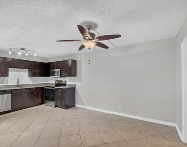 744 Springdale Circle - Photo Thumbnail 9