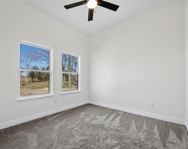 202 Dover Drive - Photo Thumbnail 18