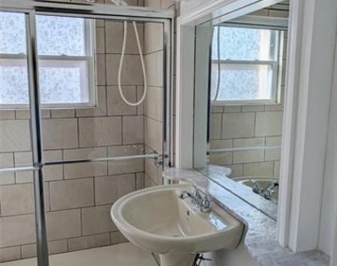 1701 Meridian Avenue - Photo Thumbnail 7