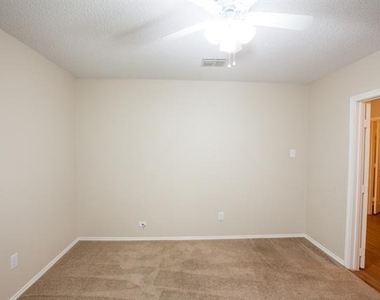 1118 Water Oak Way - Photo Thumbnail 37