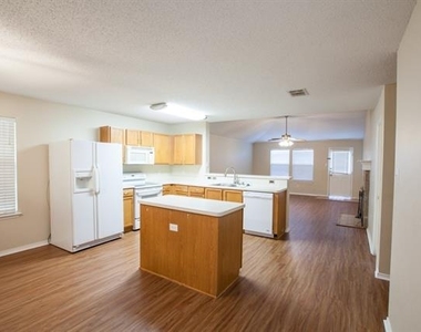 1118 Water Oak Way - Photo Thumbnail 11