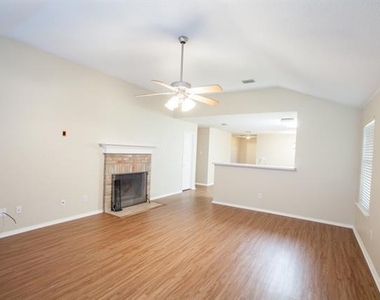 1118 Water Oak Way - Photo Thumbnail 6