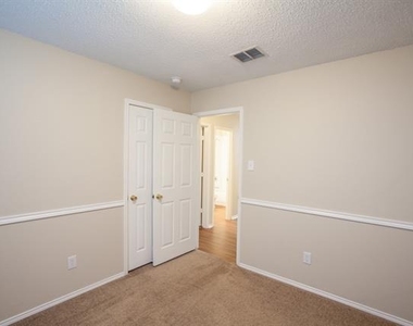 1118 Water Oak Way - Photo Thumbnail 31