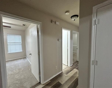10445 Hideaway Trail - Photo Thumbnail 10