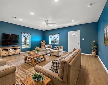 603 E Willingham Street - Photo Thumbnail 5