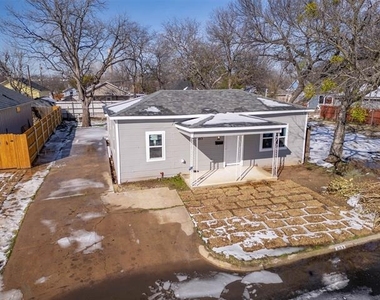 603 E Willingham Street - Photo Thumbnail 2
