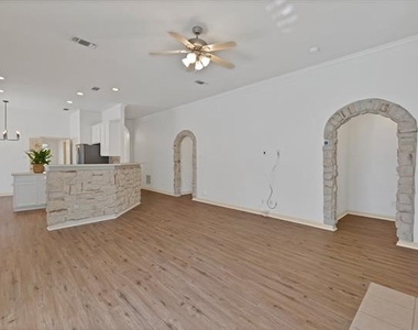 5516 Broken Bend Drive - Photo Thumbnail 8