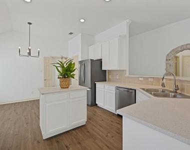 5516 Broken Bend Drive - Photo Thumbnail 13