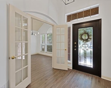 5516 Broken Bend Drive - Photo Thumbnail 3