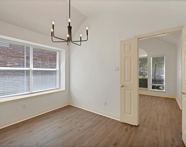 5516 Broken Bend Drive - Photo Thumbnail 11