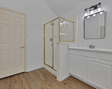 5516 Broken Bend Drive - Photo Thumbnail 18