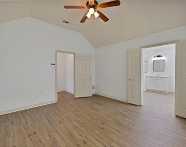 5516 Broken Bend Drive - Photo Thumbnail 16