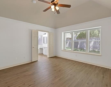 5516 Broken Bend Drive - Photo Thumbnail 15