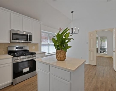 5516 Broken Bend Drive - Photo Thumbnail 14