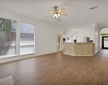 5516 Broken Bend Drive - Photo Thumbnail 7