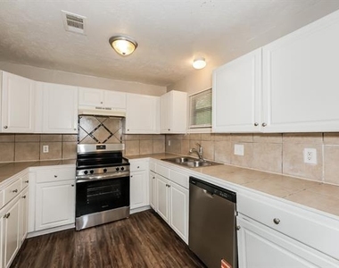 1504 Valley View Street - Photo Thumbnail 7