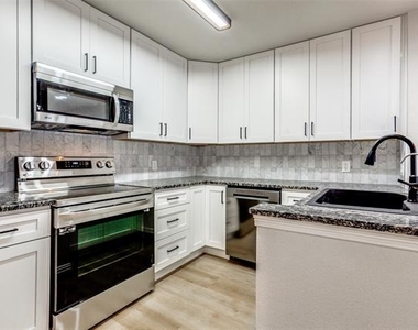 6108 Abrams Road - Photo Thumbnail 5
