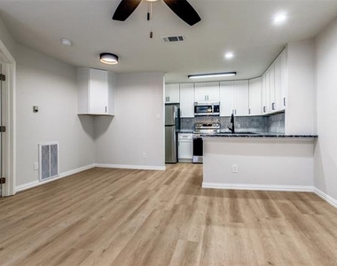 6108 Abrams Road - Photo Thumbnail 3