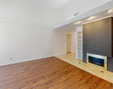 12220 Hightower Place - Photo Thumbnail 6